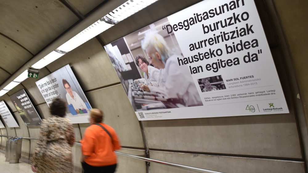 Exposición Lantegi Batuak en Metro Bilbao