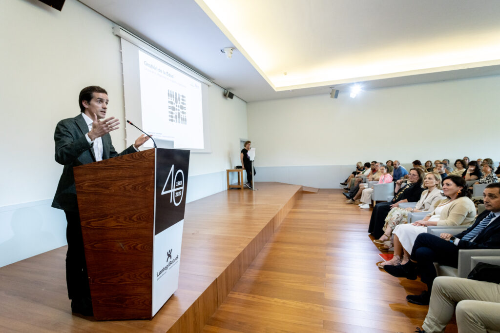 Iñigo Calvo, Universidad de Deusto